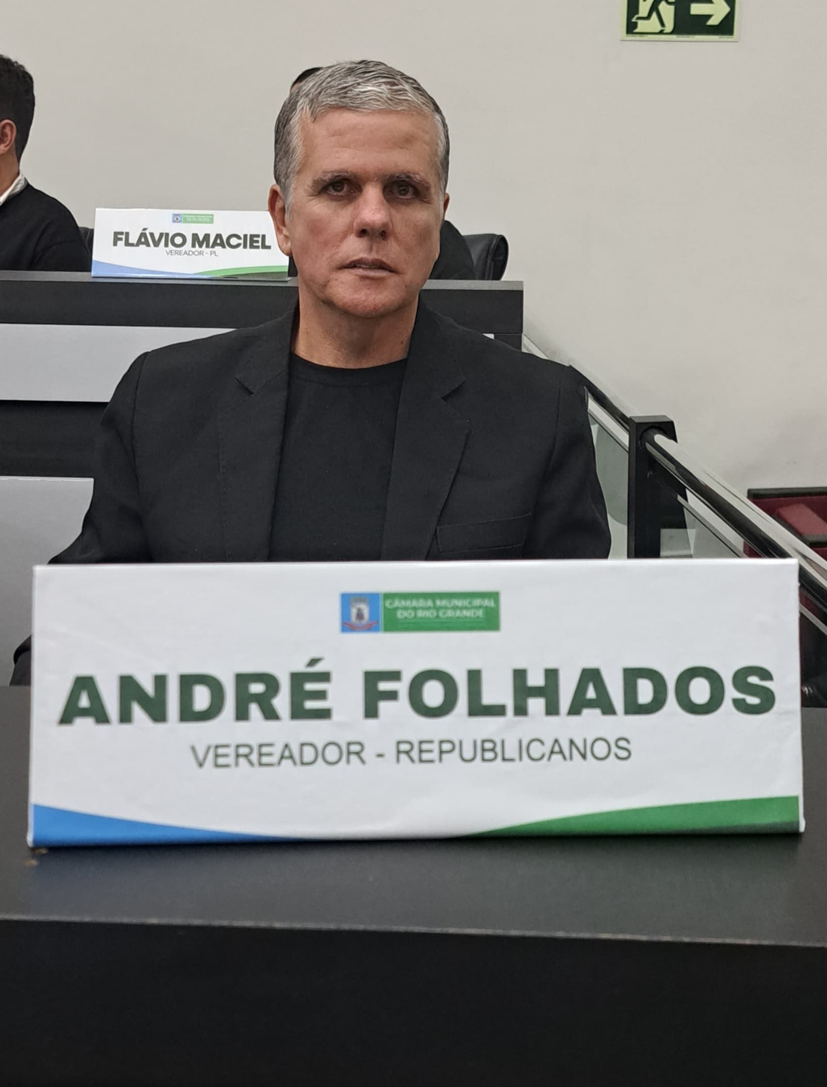 André Folhados assume cadeira na Câmara Municipal.
