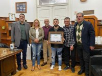 Atleta de Futsal riograndino Matheus Ramires recebe homenagem do Legislativo Municipal