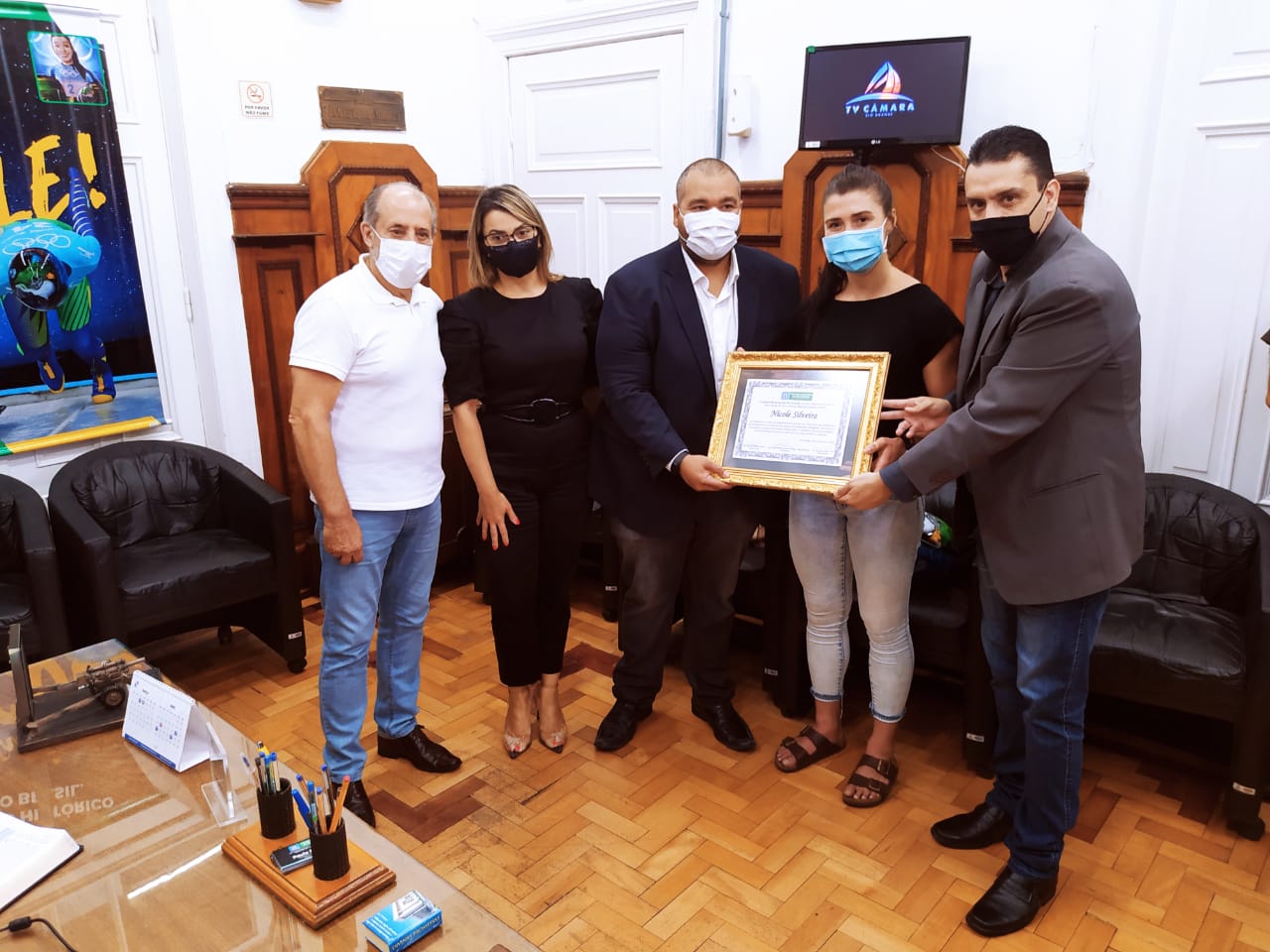Atleta riograndina Nicole Silveira recebe homenagem da Câmara Municipal do Rio Grande
