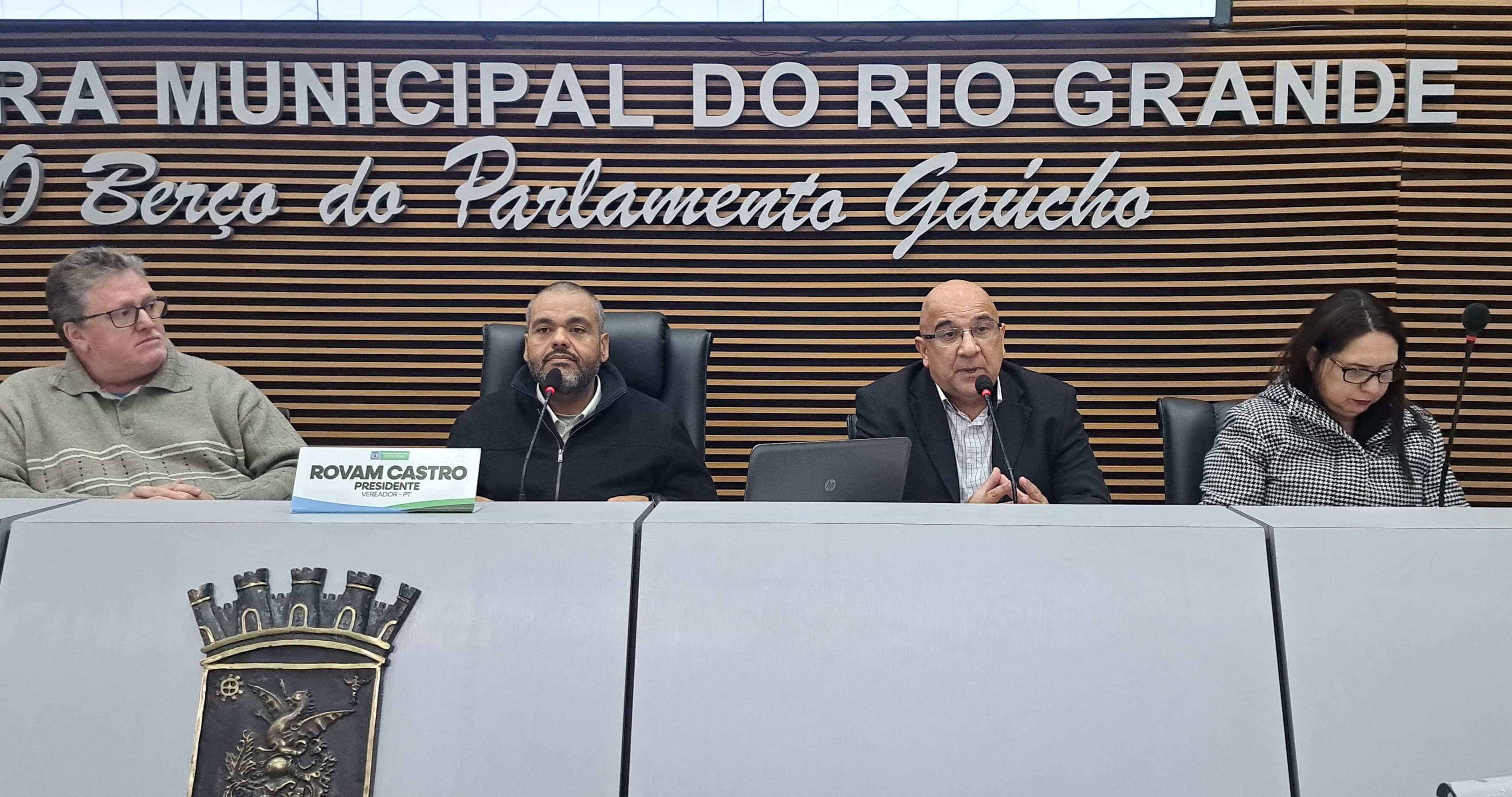 Câmara Municipal analisa projeto que cria o Fundo Municipal da Central de Hortigranjeiros.