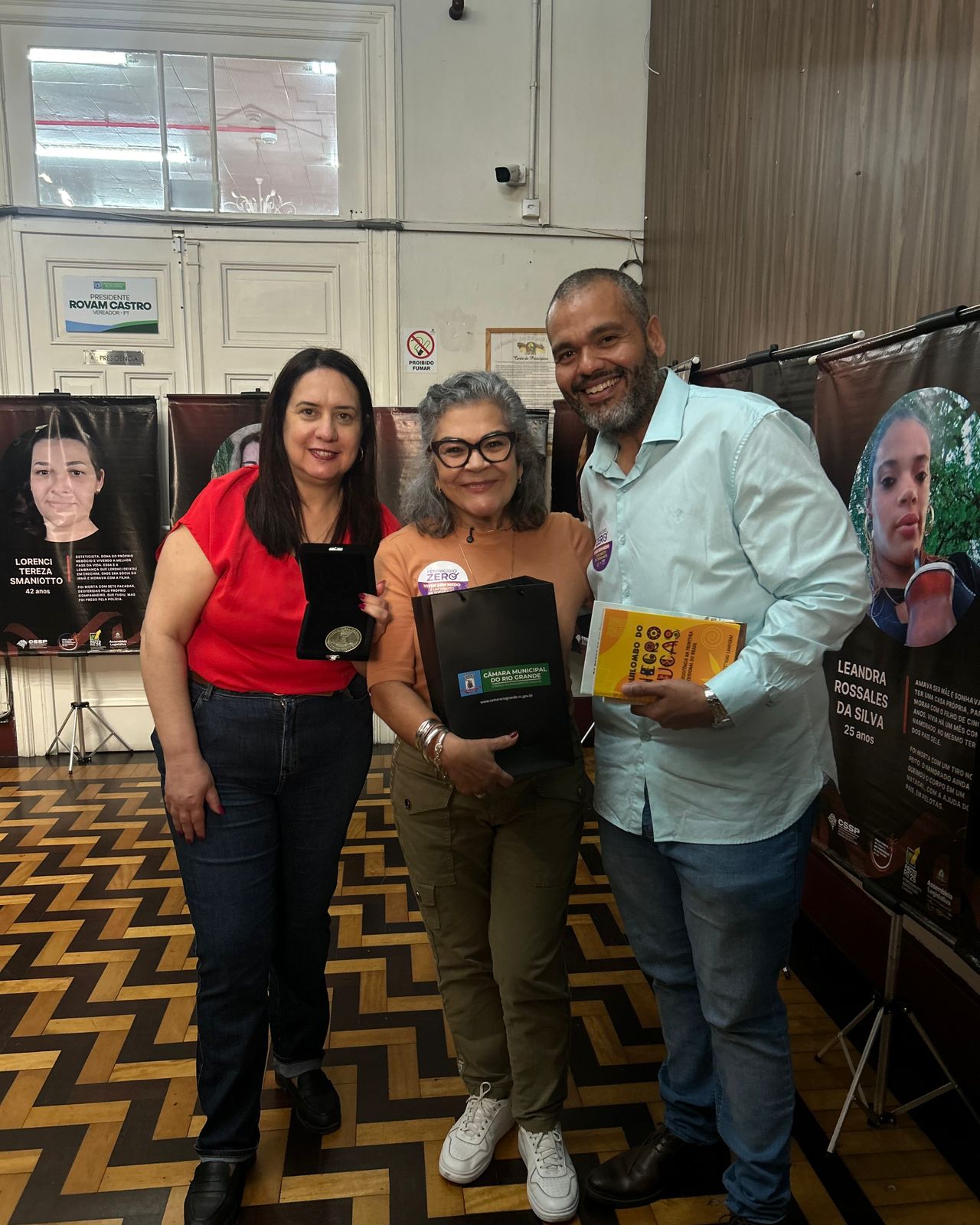 Câmara Municipal recebe exposição sobre o enfrentamento ao feminicídio