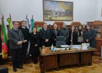 Câmara Municipal recebe visita do Corregedor Geral da Justiça 