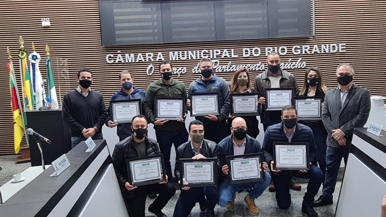 Policiais Civis da Draco são homenageados pela Presidência da Câmara 