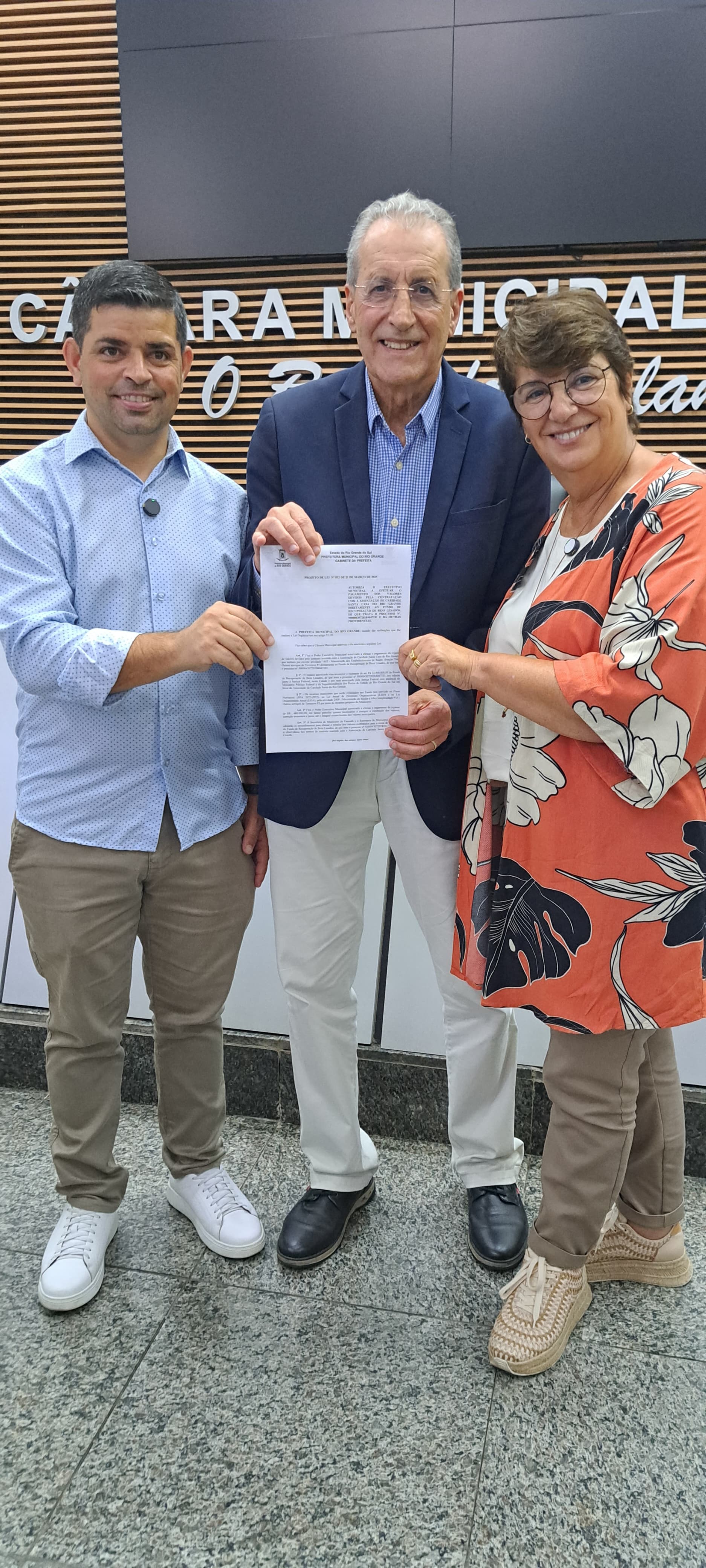 Prefeita Darlene Pereira protocolou o PLE 12, que autoriza a Santa Casa a receber recursos junto do Ministério Público Federal