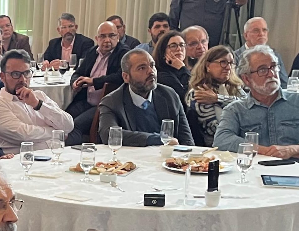 Presidente da Câmara prestigia mais uma edição do “Tá em Pauta”.